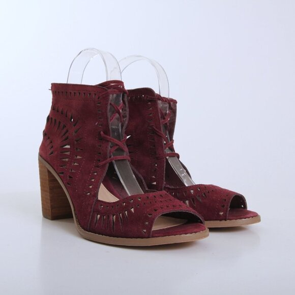 Vince Camuto Tarita Leather Cutout Lace Up Open Toe Sandals Red Women Size 8.5 - Picture 14 of 15